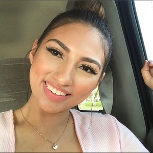 Meet your Posher, Melissa